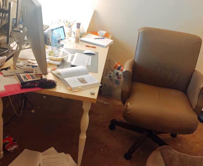 现实办公室＂width=